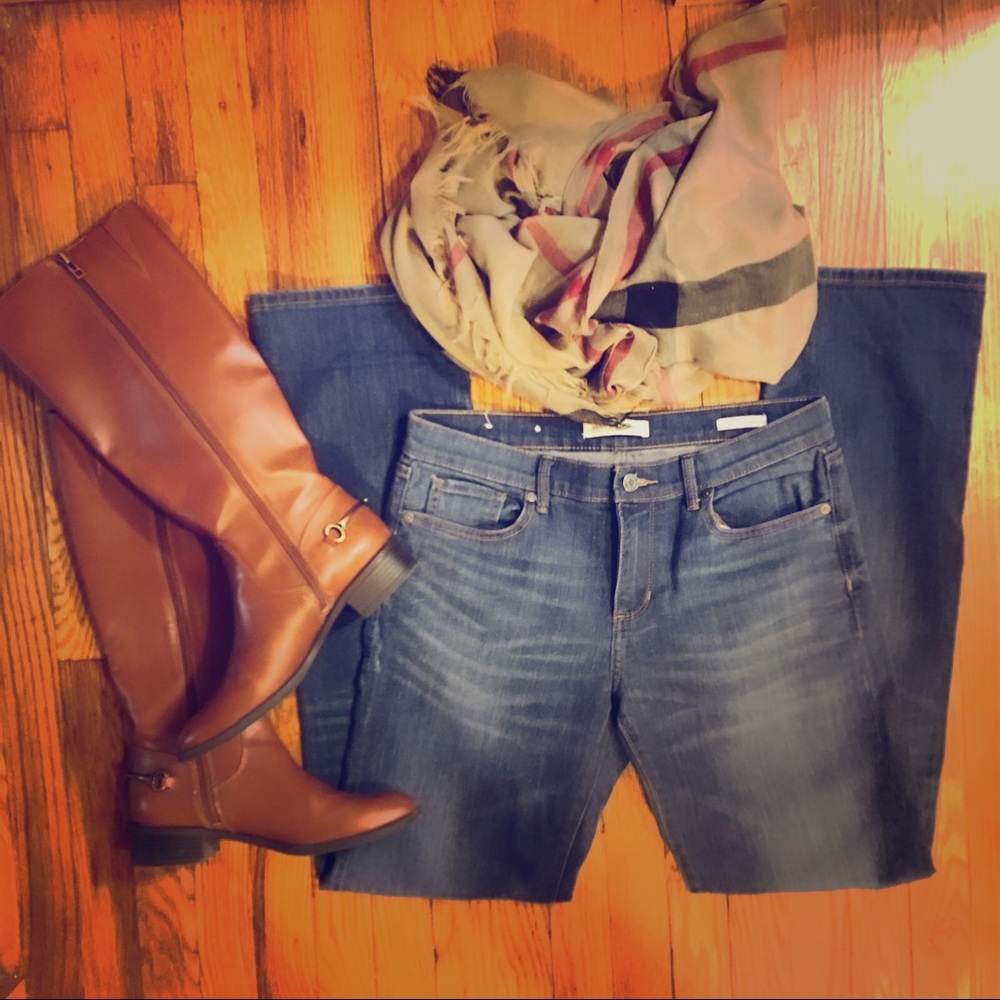 🆕👩🏻Banana Republic Straight Leg Jeans- 29L
